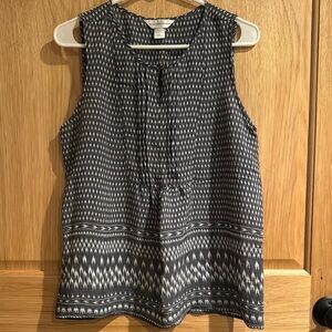 Women's Sleeveless Black and White Top